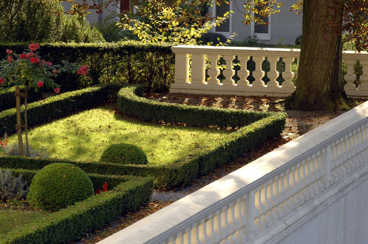 Schloss Hasenwinkel Hotel Exterior photo