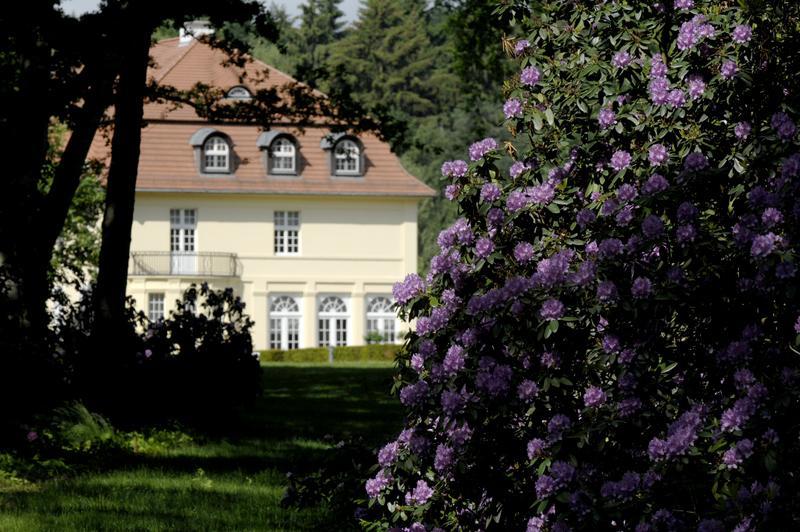 Schloss Hasenwinkel Hotel Exterior photo