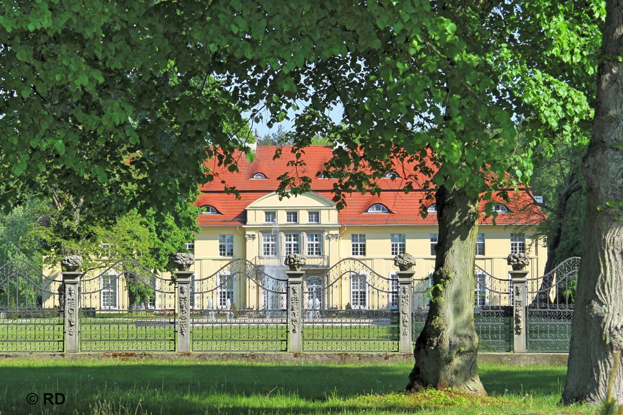 Schloss Hasenwinkel Hotel Exterior photo