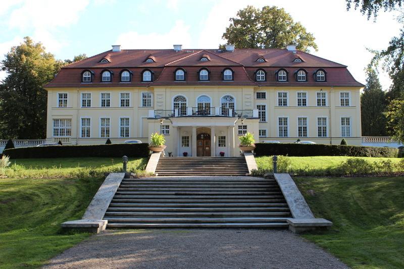 Schloss Hasenwinkel Hotel Exterior photo